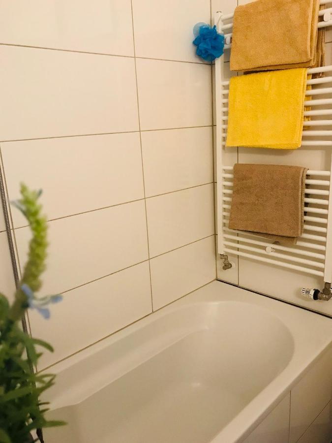 Messe Apartment Koeln West ภายนอก รูปภาพ